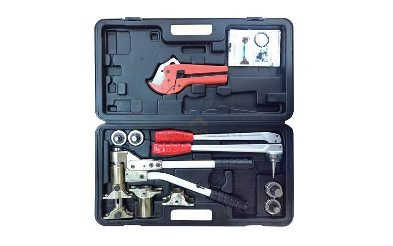 Комплект монтажного инструмента STOUT PEXcase (для труб из сшитого полиэтилена диаметром 16-32 мм)